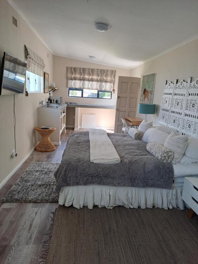 Milky Way Hotel Hermanus Buitenkant foto